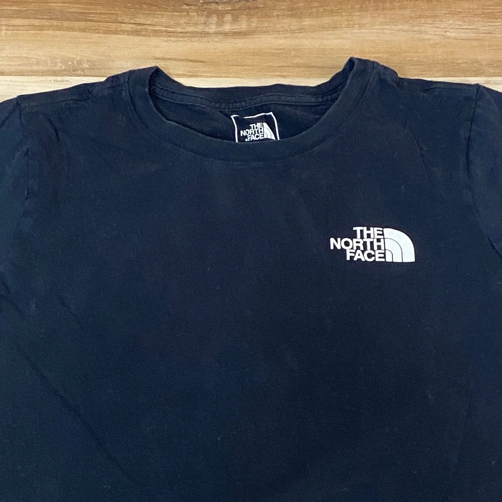 The North Face Womens Medium Black Short Sleeve Logo T Shirt Top Size M‎ - Picture 2 of 9
